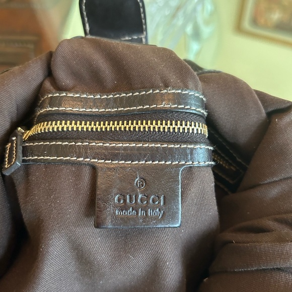 Gucci Shoulder Bag - Picture 6 of 15